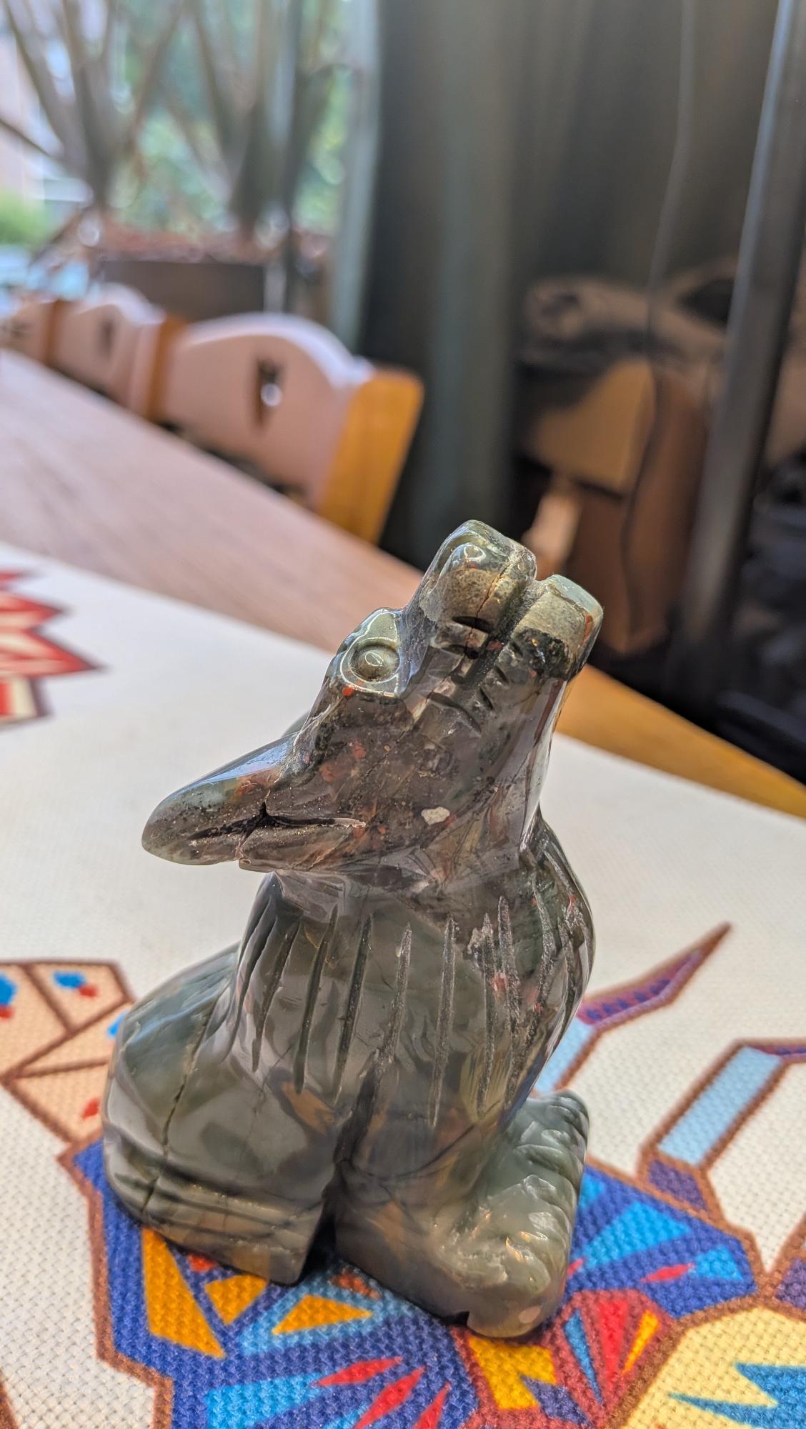 Wolf carving van Afrikaanse bloedsteen van 328 gram en 10,5 cm - Edeltwist