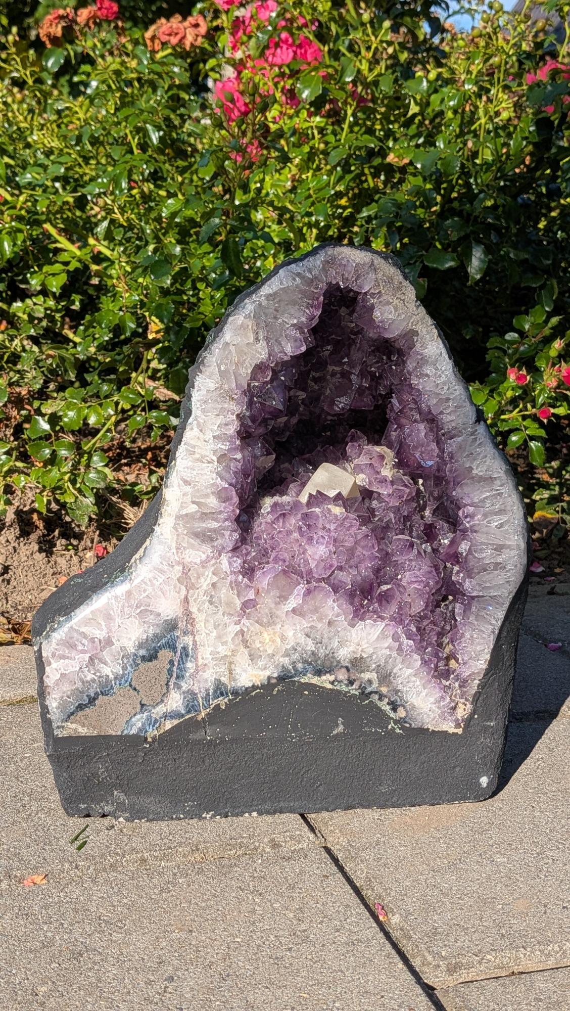 Amethist Geode met Calciet (21 kg)