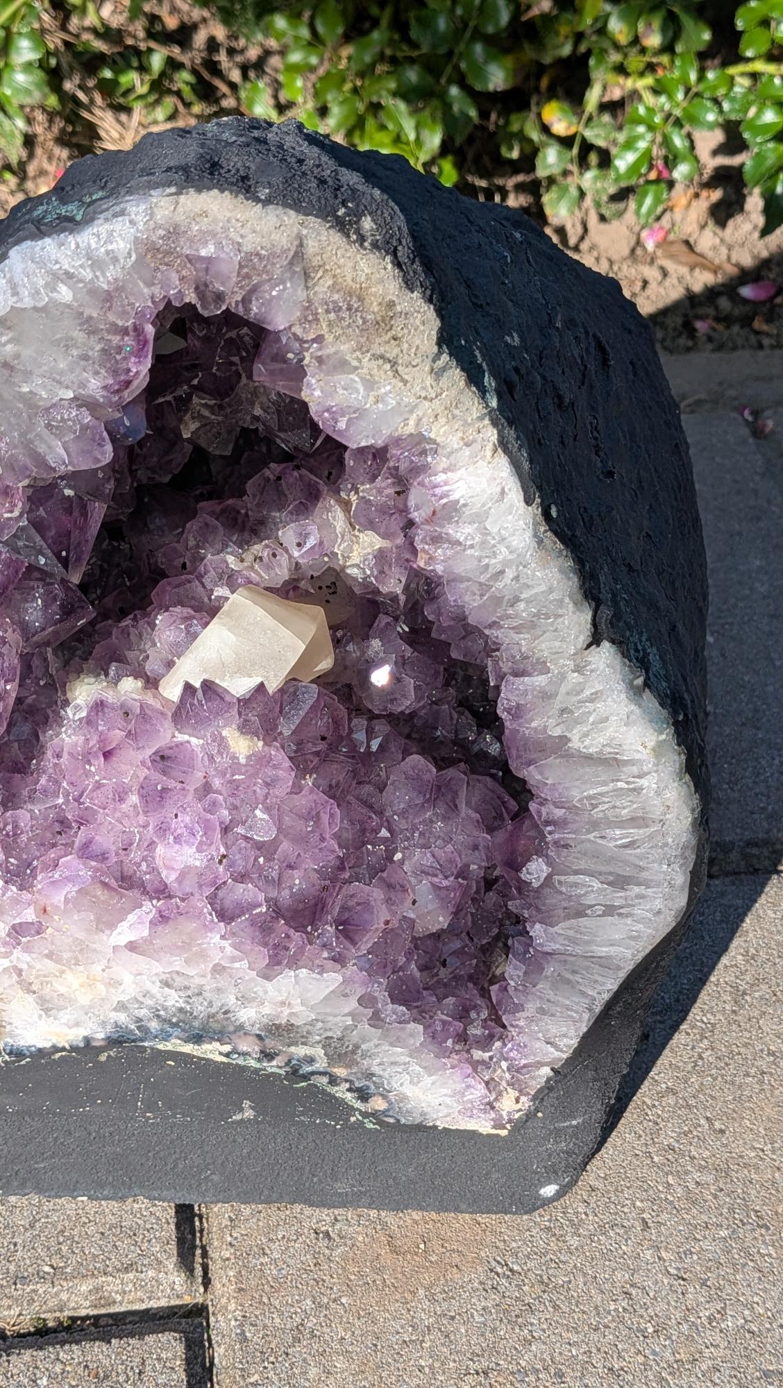 Amethist Geode met Calciet (21 kg)