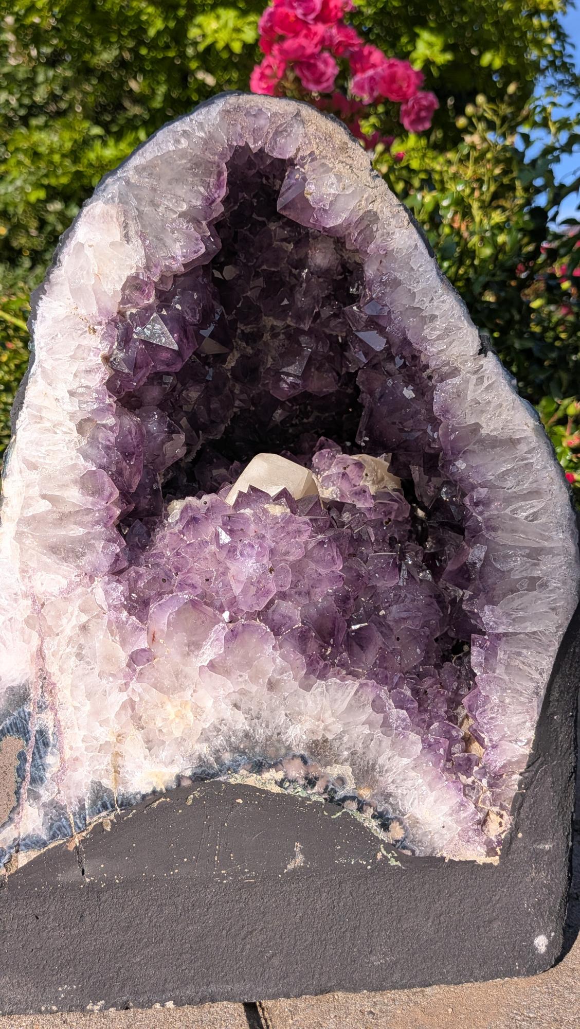 Amethist Geode met Calciet (21 kg)