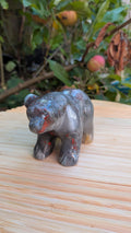 Afrikaanse bloedsteen beer carving – groot edelsteen beeldje van 657 gram