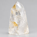 Bergkristal met Golden Healer freeform van 870 gram, getoond vanuit verschillende hoeken met helder kwarts en gouden accenten[cite: 5, 6].