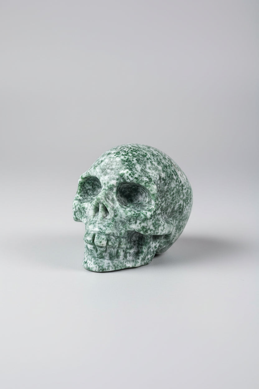 Boomagaat skull beeldje van 467 gram