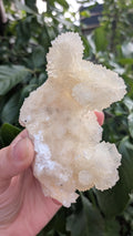Uniek UV-Reactief Calciet Cluster – Verfijnd Natuurstuk (156 gram)