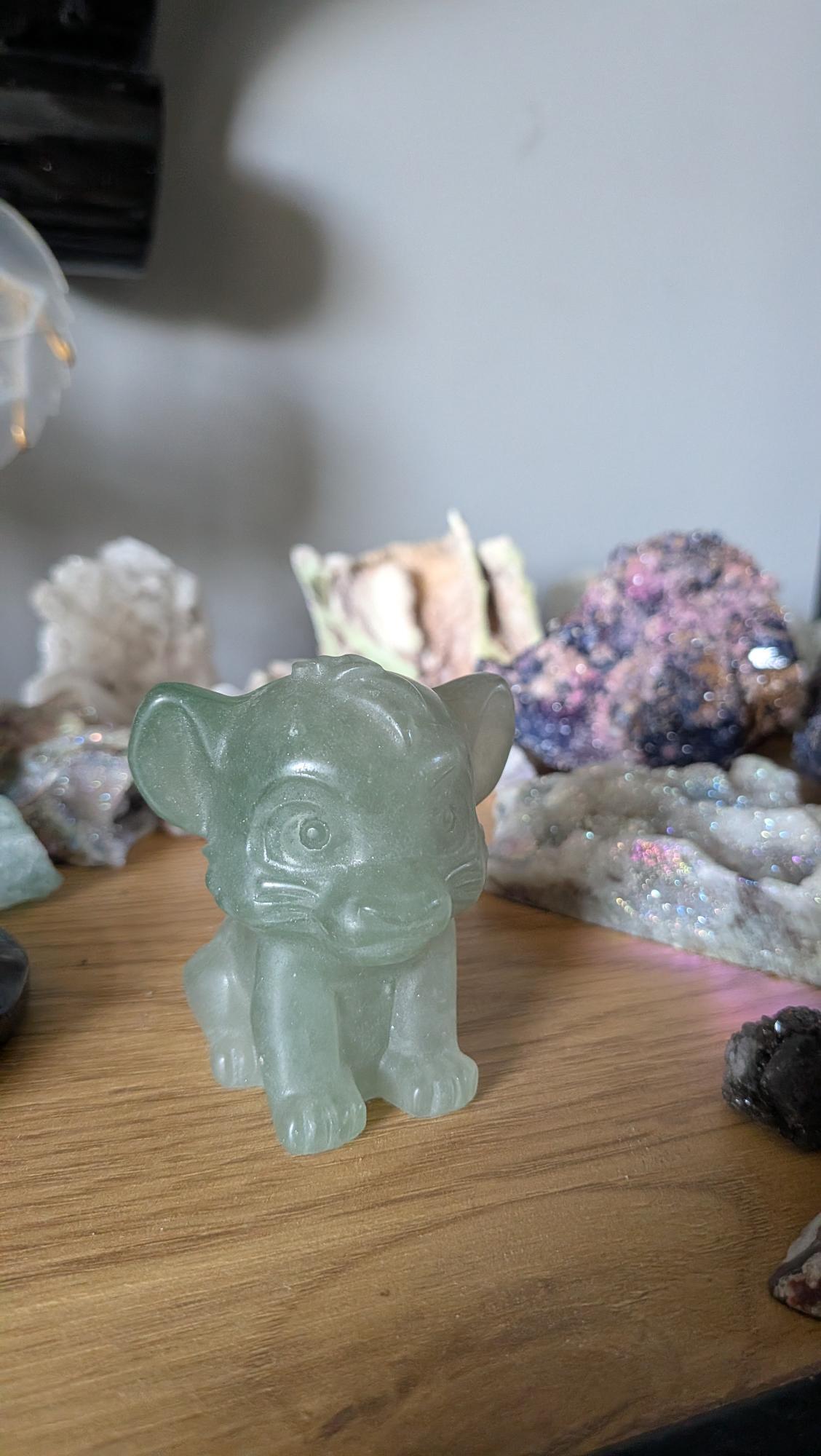 Simba figuur, aventurijn, edelsteen Simba, edelsteen beeldje, natuursteen decoratie, spiritueel interieur, kristallen verzameling, uniek woonaccessoire, geluksbrenger, Edeltwist