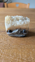 Javaans Septarie mannetje figuurtje met drakensteen patroon, 92 gram