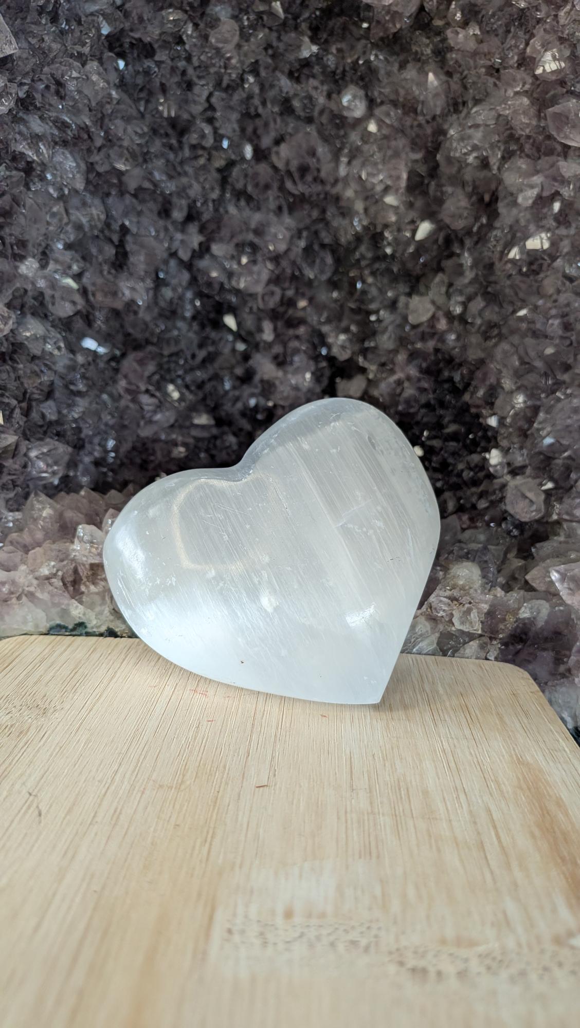 Puur en helder Seleniet hart met natuurlijke vezelstructuur - Edeltwist collectie
