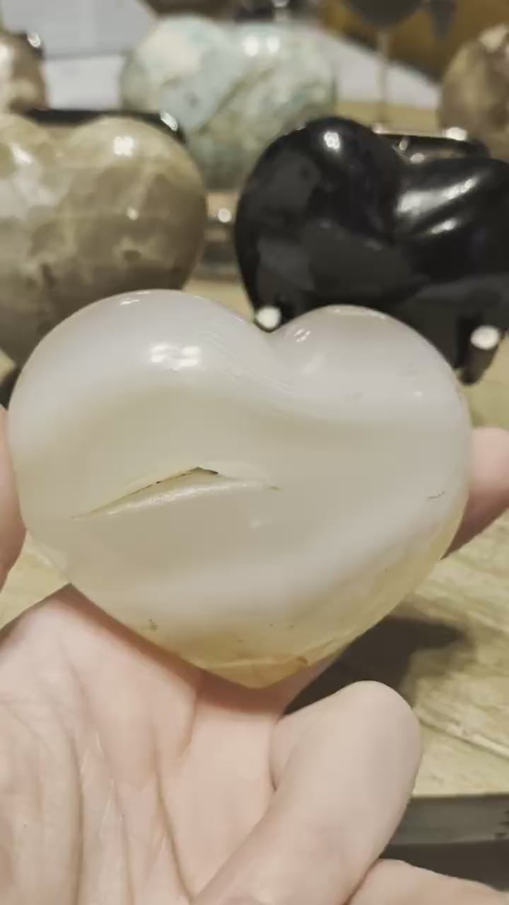 121. Witte Agaat Hart – Steen van Harmonie & Balans