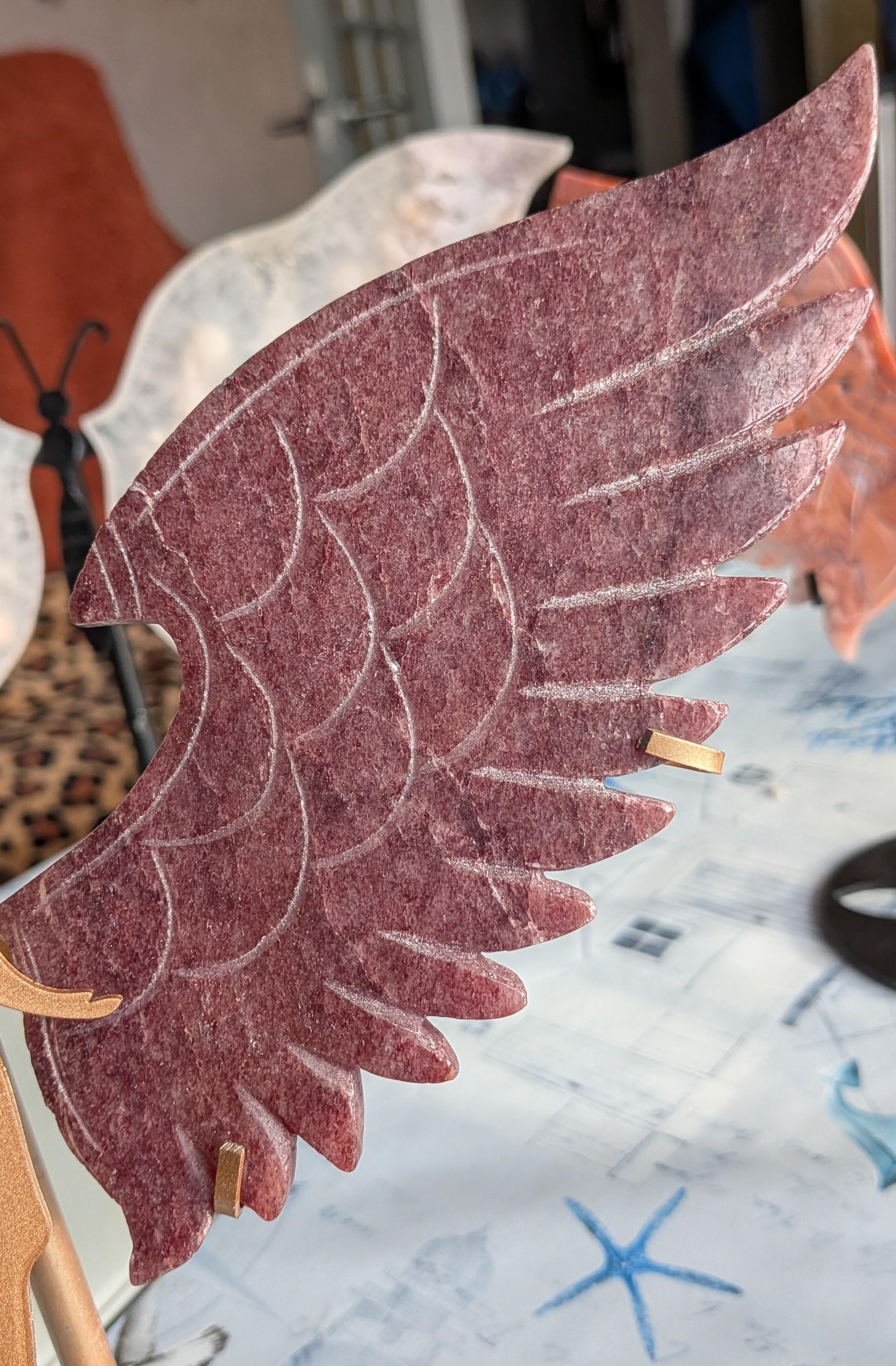 39. Rhodoniet Engel in Tweestrijd - Unieke Vleugels - 25 cm - 597g