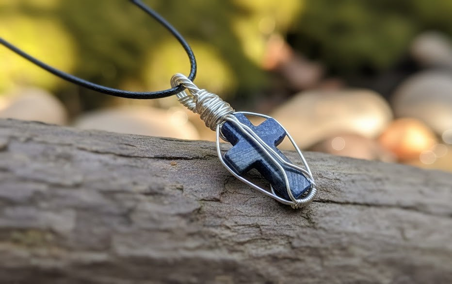 'Sacred Sky' Lapis Lazuli – Handgemaakte Kruis Hanger